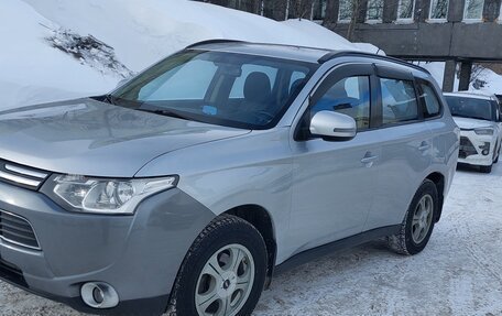 Mitsubishi Outlander III рестайлинг 3, 2013 год, 1 660 000 рублей, 1 фотография