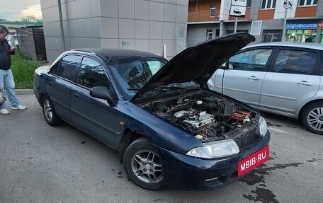 Mitsubishi Carisma I, 1998 год, 90 000 рублей, 2 фотография