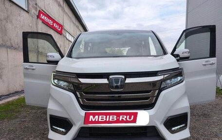 Honda Stepwgn IV, 2021 год, 1 980 000 рублей, 6 фотография