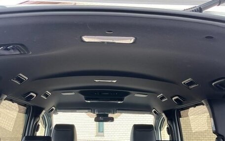 Toyota Noah III, 2021 год, 2 230 000 рублей, 11 фотография