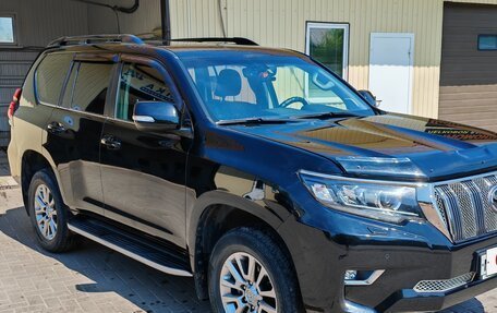 Toyota Land Cruiser Prado 150 рестайлинг 2, 2019 год, 5 300 000 рублей, 3 фотография