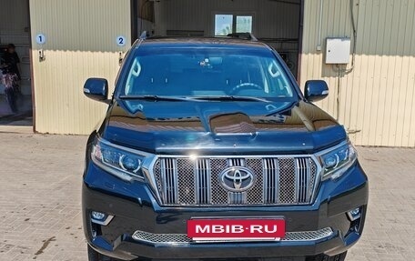 Toyota Land Cruiser Prado 150 рестайлинг 2, 2019 год, 5 300 000 рублей, 2 фотография