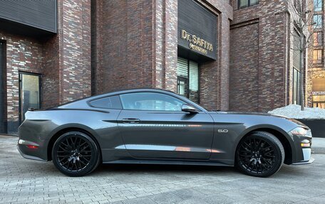 Ford Mustang VI рестайлинг, 2019 год, 2 600 000 рублей, 4 фотография