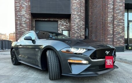 Ford Mustang VI рестайлинг, 2019 год, 2 600 000 рублей, 3 фотография