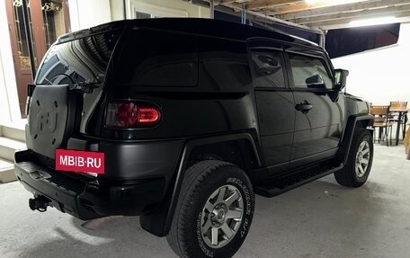 Toyota FJ Cruiser, 2020 год, 5 300 000 рублей, 2 фотография