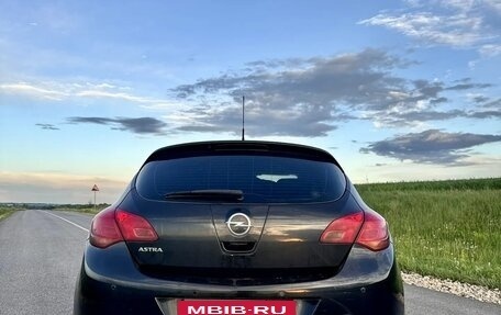 Opel Astra J, 2010 год, 650 000 рублей, 2 фотография