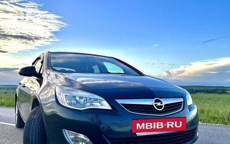 Opel Astra J, 2010 год, 650 000 рублей, 4 фотография