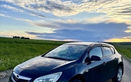 Opel Astra J, 2010 год, 650 000 рублей, 3 фотография