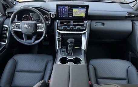 Toyota Land Cruiser, 2025 год, 16 590 000 рублей, 11 фотография