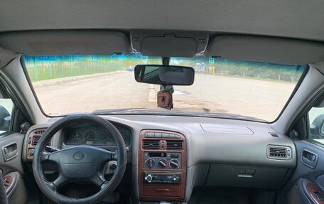 Toyota Avensis III рестайлинг, 1999 год, 450 000 рублей, 11 фотография