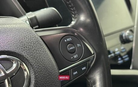 Toyota Camry, 2018 год, 2 200 000 рублей, 14 фотография