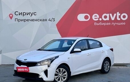 KIA Rio IV, 2021 год, 1 200 000 рублей, 1 фотография