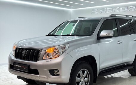 Toyota Land Cruiser Prado 150 рестайлинг 2, 2012 год, 3 000 000 рублей, 2 фотография
