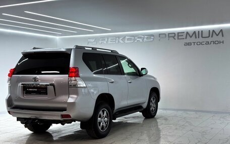 Toyota Land Cruiser Prado 150 рестайлинг 2, 2012 год, 3 000 000 рублей, 26 фотография