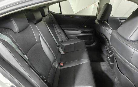 Lexus ES VII, 2022 год, 4 220 000 рублей, 16 фотография