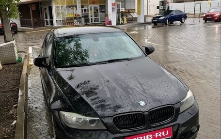 BMW 3 серия, 2010 год, 900 000 рублей, 1 фотография