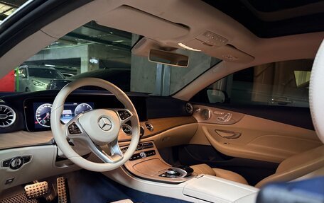 Mercedes-Benz E-Класс, 2018 год, 3 450 000 рублей, 5 фотография