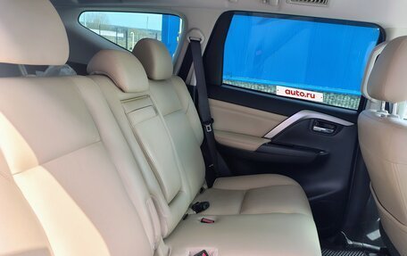 Mitsubishi Pajero Sport III рестайлинг, 2020 год, 4 390 000 рублей, 6 фотография