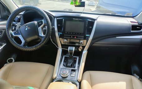 Mitsubishi Pajero Sport III рестайлинг, 2020 год, 4 390 000 рублей, 8 фотография