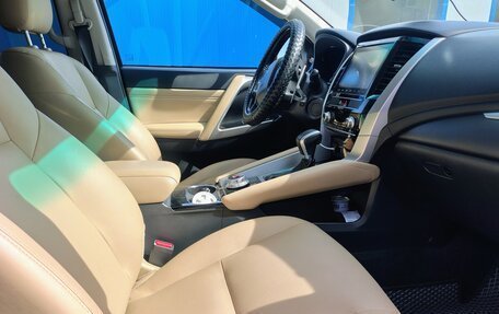 Mitsubishi Pajero Sport III рестайлинг, 2020 год, 4 390 000 рублей, 5 фотография