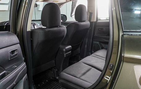Mitsubishi Outlander III рестайлинг 3, 2017 год, 1 799 000 рублей, 11 фотография