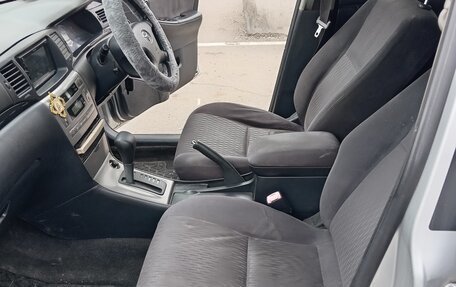Toyota Corolla, 2005 год, 599 999 рублей, 10 фотография