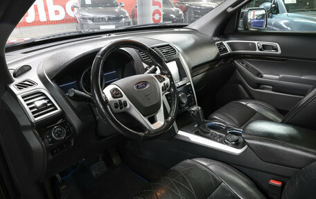 Ford Explorer VI, 2011 год, 1 598 000 рублей, 15 фотография