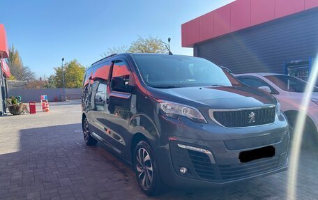 Peugeot Traveller I, 2021 год, 3 970 000 рублей, 26 фотография