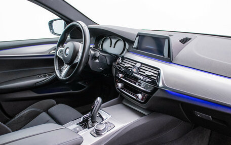 BMW 5 серия, 2018 год, 3 890 000 рублей, 11 фотография
