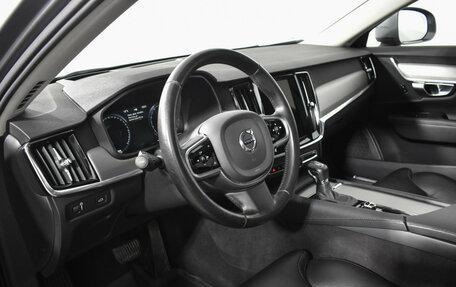 Volvo V90 Cross Country I рестайлинг, 2017 год, 2 990 000 рублей, 10 фотография