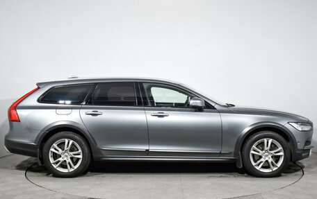 Volvo V90 Cross Country I рестайлинг, 2017 год, 2 990 000 рублей, 4 фотография