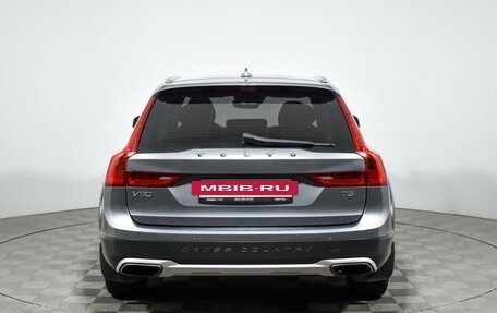 Volvo V90 Cross Country I рестайлинг, 2017 год, 2 990 000 рублей, 7 фотография