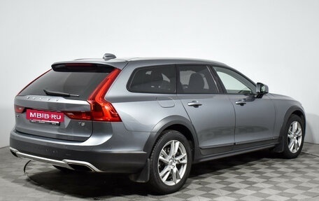 Volvo V90 Cross Country I рестайлинг, 2017 год, 2 990 000 рублей, 5 фотография