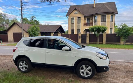 Nissan Qashqai, 2011 год, 990 000 рублей, 2 фотография