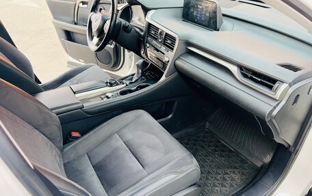 Lexus RX IV рестайлинг, 2017 год, 3 499 000 рублей, 2 фотография