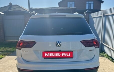 Volkswagen Tiguan II, 2018 год, 2 850 000 рублей, 3 фотография