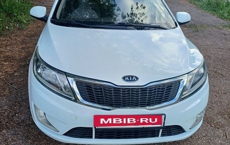 KIA Rio III рестайлинг, 2012 год, 695 000 рублей, 2 фотография