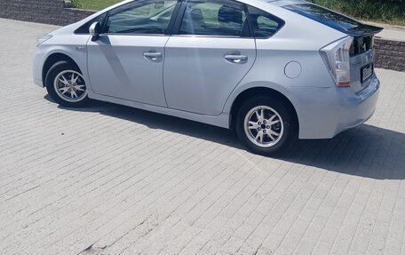 Toyota Prius, 2010 год, 1 350 000 рублей, 4 фотография
