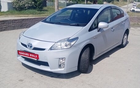 Toyota Prius, 2010 год, 1 350 000 рублей, 3 фотография