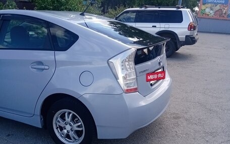 Toyota Prius, 2010 год, 1 350 000 рублей, 5 фотография