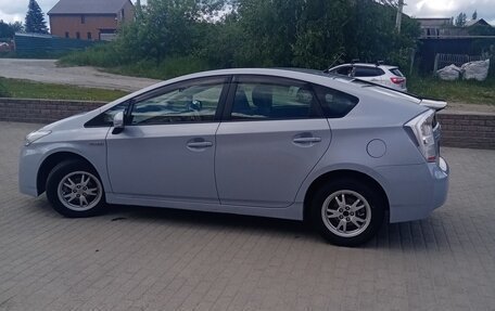 Toyota Prius, 2010 год, 1 350 000 рублей, 15 фотография