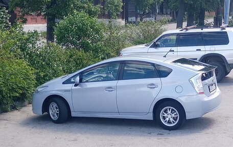 Toyota Prius, 2010 год, 1 350 000 рублей, 13 фотография
