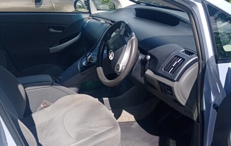 Toyota Prius, 2010 год, 1 350 000 рублей, 16 фотография