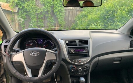 Hyundai Solaris II рестайлинг, 2011 год, 810 000 рублей, 13 фотография
