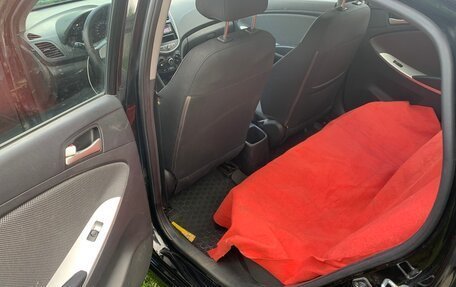 Hyundai Solaris II рестайлинг, 2011 год, 810 000 рублей, 15 фотография