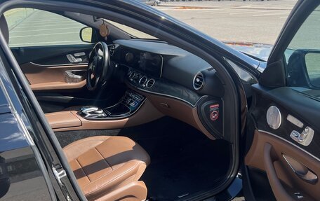 Mercedes-Benz E-Класс, 2017 год, 3 000 000 рублей, 8 фотография