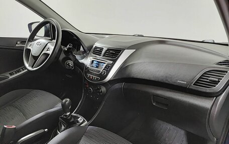 Hyundai Solaris II рестайлинг, 2015 год, 970 000 рублей, 13 фотография