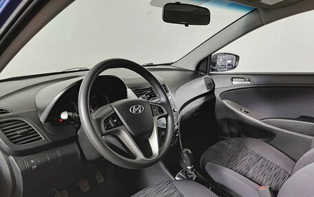 Hyundai Solaris II рестайлинг, 2015 год, 970 000 рублей, 20 фотография