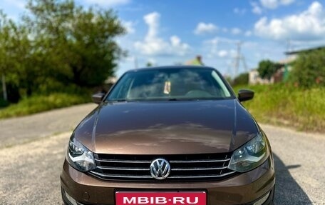 Volkswagen Polo VI (EU Market), 2015 год, 1 050 000 рублей, 1 фотография