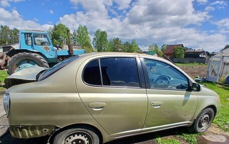 Toyota Platz, 2000 год, 250 000 рублей, 3 фотография